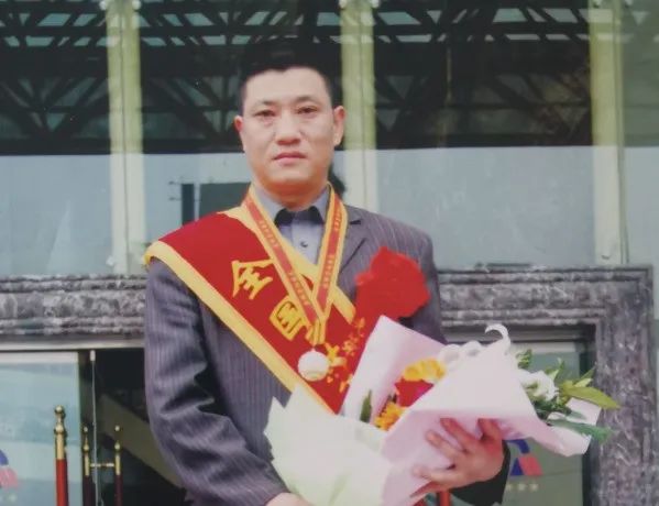 		最美建材人 | 四川旺苍水泥唐蓝忠：“莫得事”，，，，，有事就找我_人物_CA88集团有限公司	