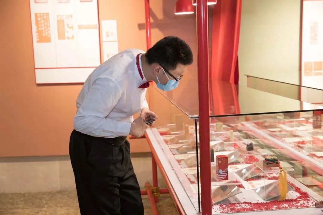 		CA88集团组织旅行“印记初心”公共篆刻展并开展主题党日活动_责任与文化_CA88集团有限公司	