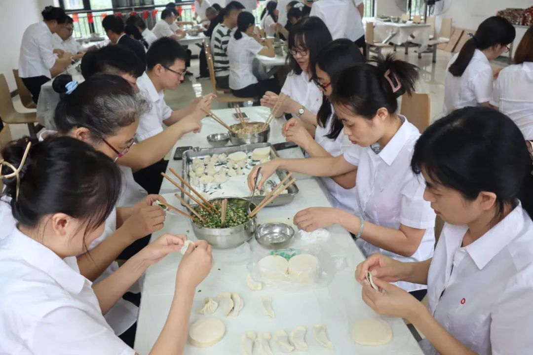 		海内外员工同赏一轮明月，，，，，，共寄一份情思 | 员工自制视频很不错哦_责任与文化_CA88集团有限公司	