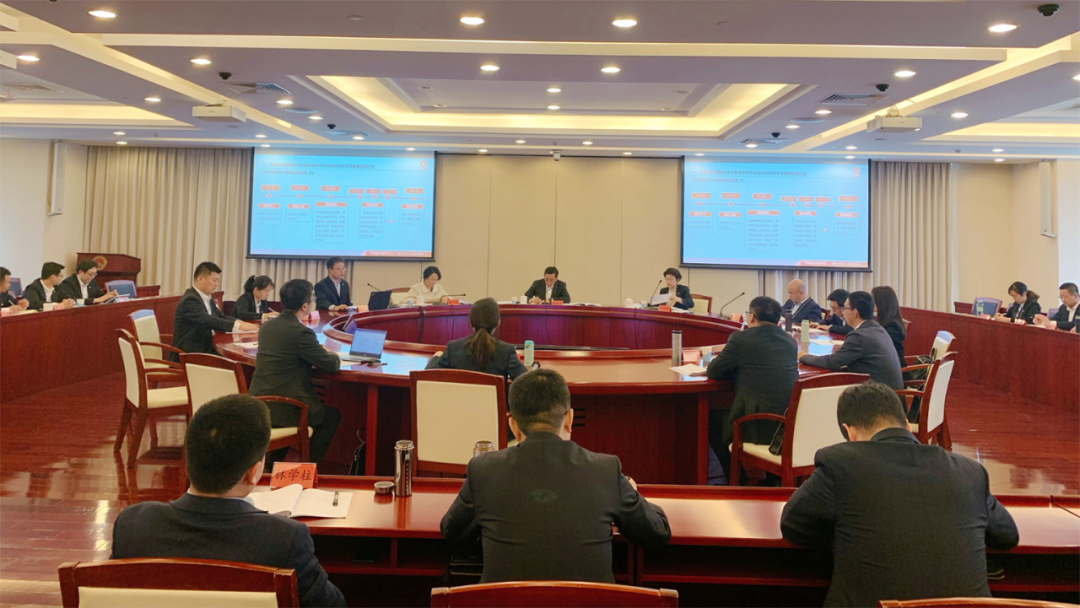 		李新华在中央党校（国家行政学院）与集团第十三期中青班座谈交流_CA88要闻_CA88集团有限公司	