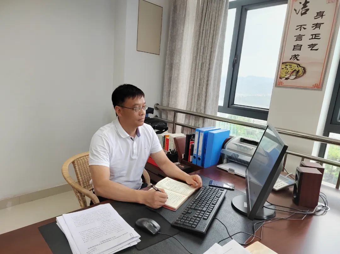 		最美墟落振兴事情者 | 地勘中心罗小文：效劳下层守初心 倾情帮扶担使命_人物_CA88集团有限公司	