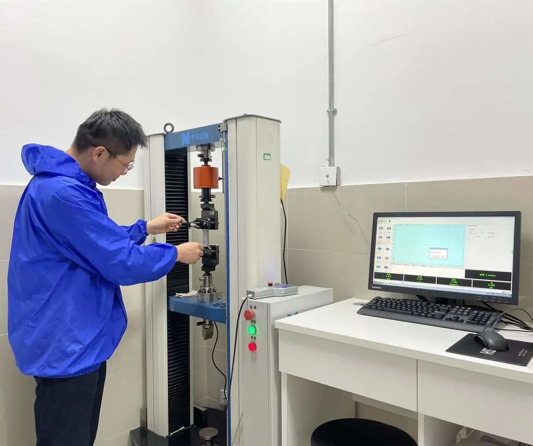 		最美科研先锋丨南京玻纤院刘延友：探讨未知领域，，，，心怀质料梦想_人物_CA88集团有限公司	