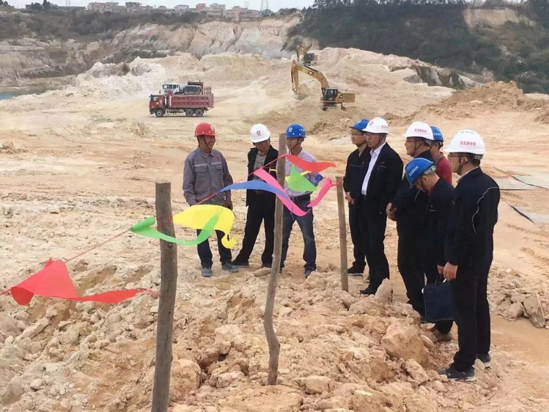 		最美一线劳模 | 地勘中心茂名新质料张伟宏：铁骨硬汉诠释敬业贡献_人物_CA88集团有限公司	