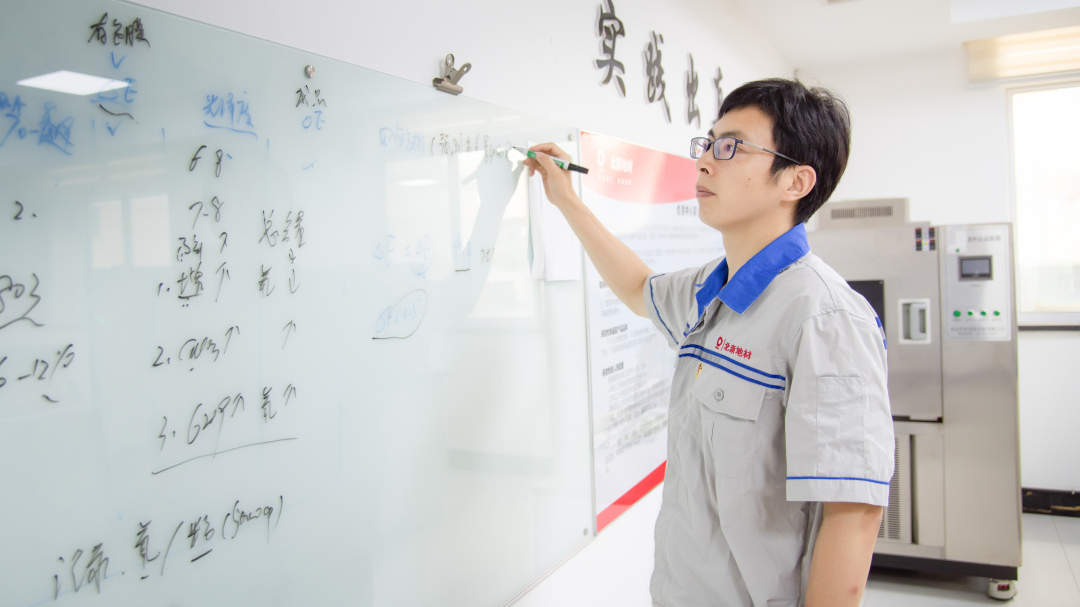 		?最美科研先锋丨北新地材陈帅帅：传承地材匠心，，，，，，打造民族品牌_人物_CA88集团有限公司	