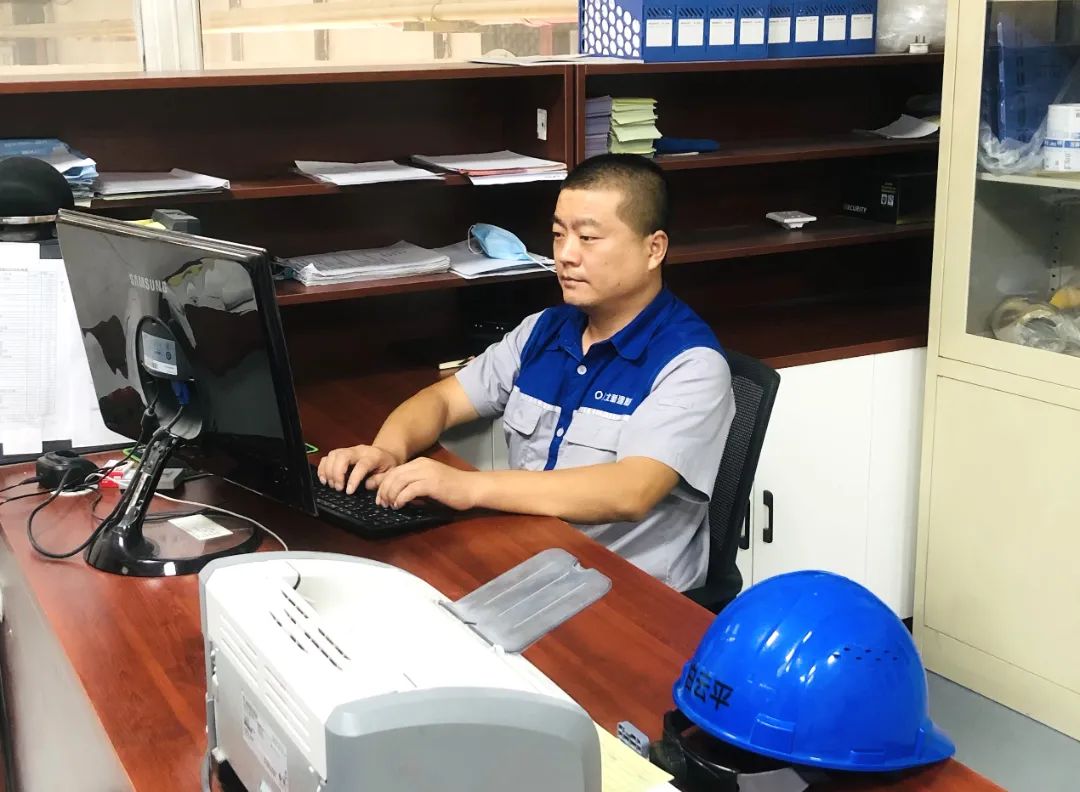  最美工程手艺职员｜北新建材白云平：勇于继续作为 做不负时代的斗争者_斗争有我_CA88集团有限公司 