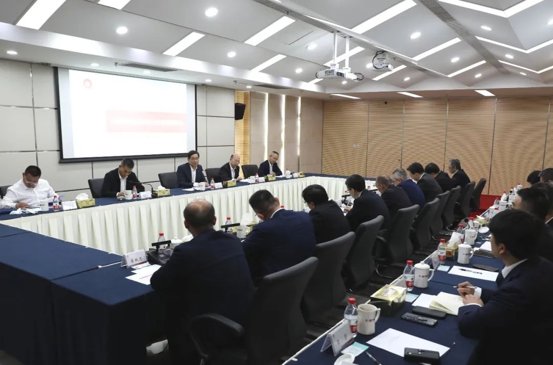  二十大精神进下层 | 周育先到集团在杭企业宣讲党的二十大精神并作调研指导_喜迎二十大幻灯片_CA88集团有限公司 