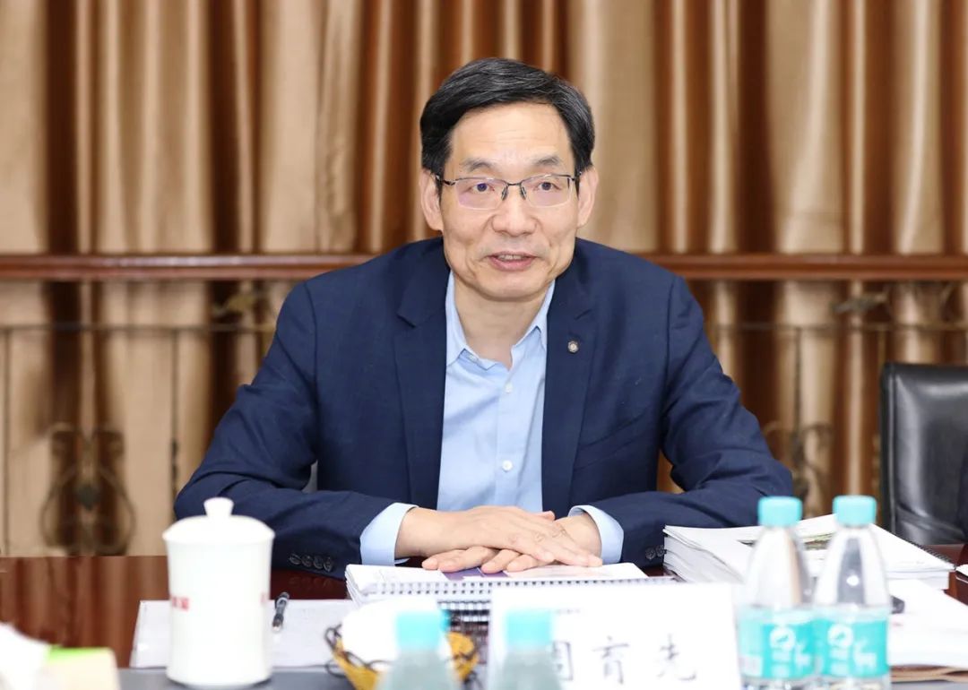  二十大精神进下层 | 周育先到集团在杭企业宣讲党的二十大精神并作调研指导_喜迎二十大幻灯片_CA88集团有限公司 