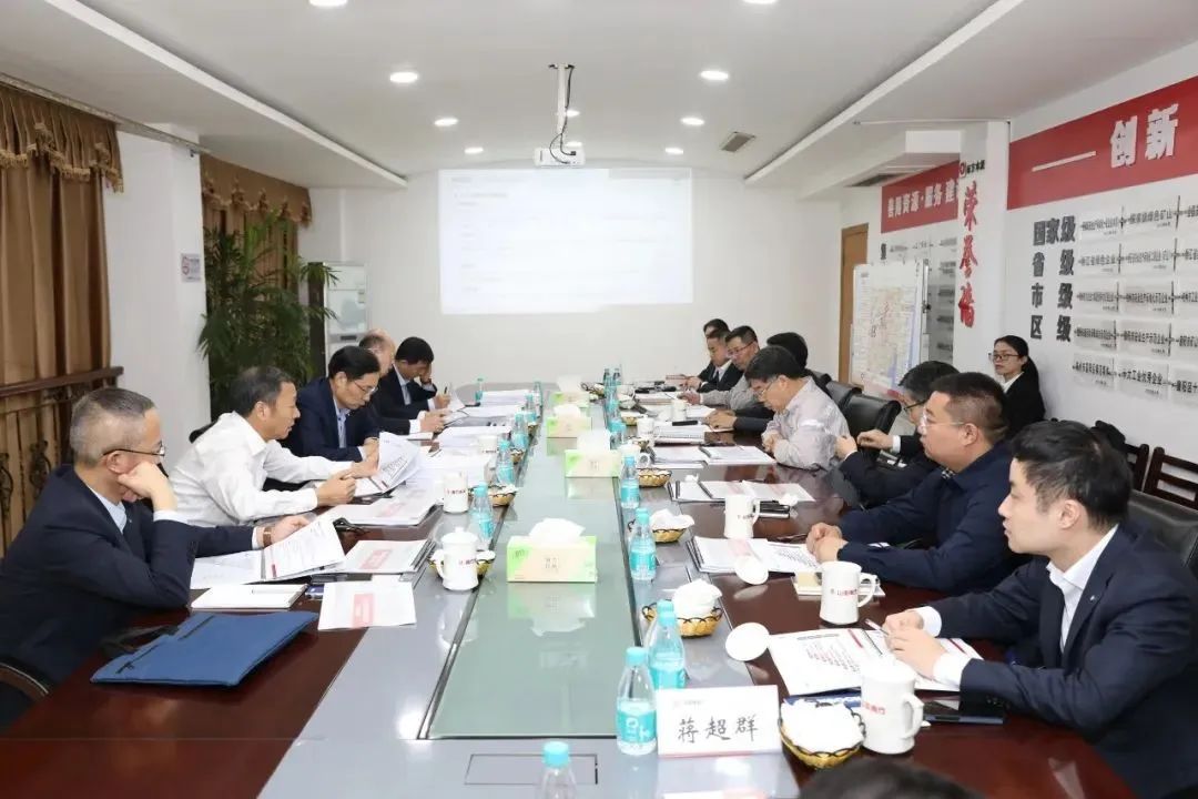  二十大精神进下层 | 周育先到集团在杭企业宣讲党的二十大精神并作调研指导_喜迎二十大幻灯片_CA88集团有限公司 