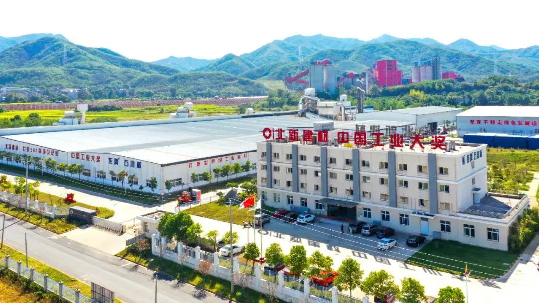 		春意弥漫，，草色青翠，，小料带你畅游CA88国家级绿色工厂～_责任与文化_CA88集团有限公司	