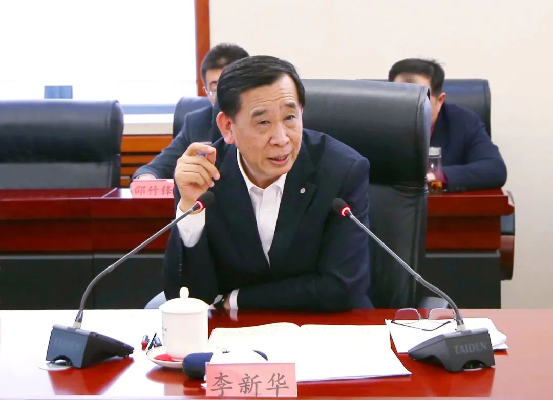 		李新华到集团第十五期中青班开展座谈交流_CA88要闻_CA88集团有限公司	