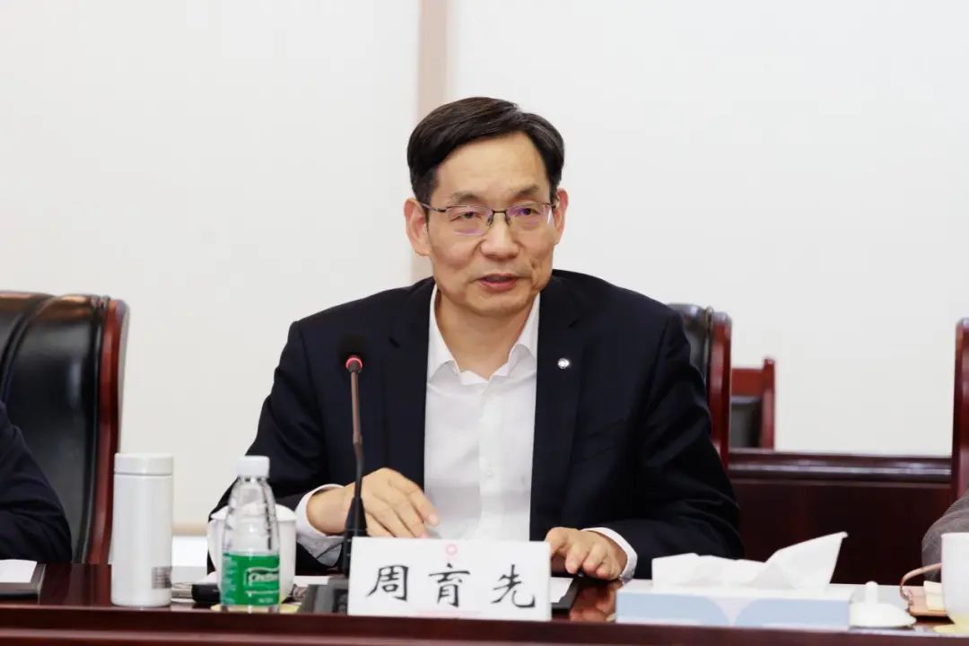		周育先受邀出席第三届国际新质料工业大会和第四届光电质料大会并致辞，，，，，，会后深入集团在蚌企业调研指导_CA88要闻_CA88集团有限公司	