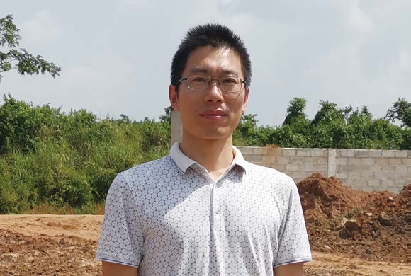 		丝路员工生长记?｜以梦为马~杨峰&周华的外洋立功印记_人物_CA88集团有限公司	