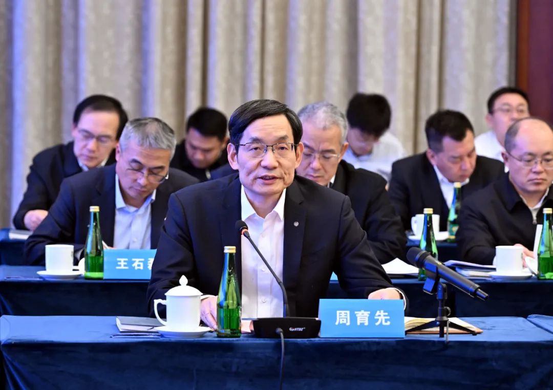 		周育先受邀加入黑龙江省与央企深化相助座谈会_CA88要闻_CA88集团有限公司	