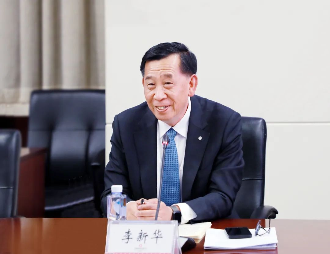 		李新华出席中材建设区域中心汇报会并会见2023年度优异外籍员工_CA88要闻_CA88集团有限公司	