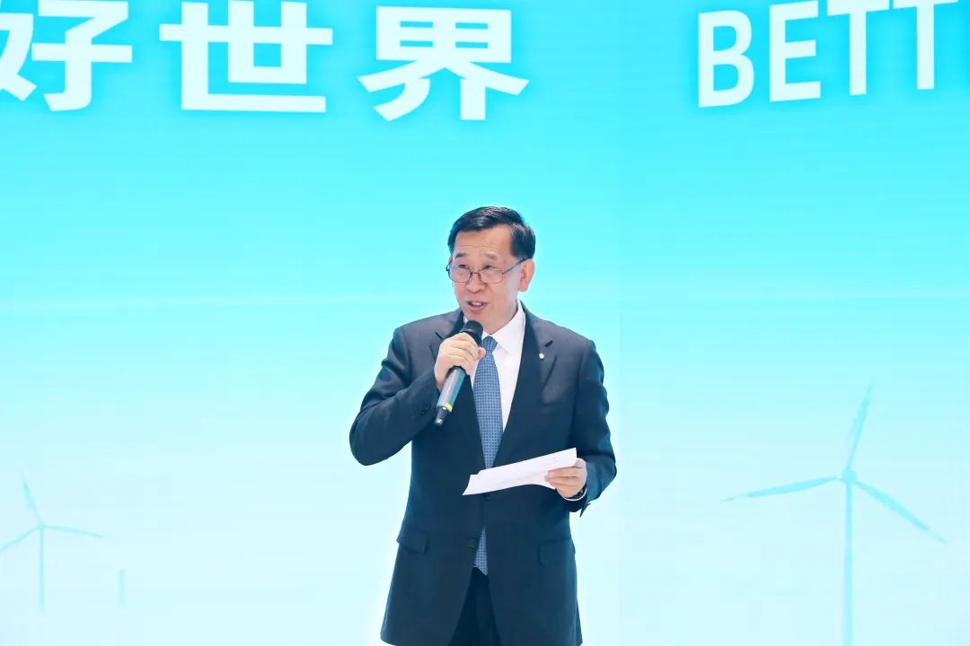 		李新华出席中材建设区域中心汇报会并会见2023年度优异外籍员工_CA88要闻_CA88集团有限公司	