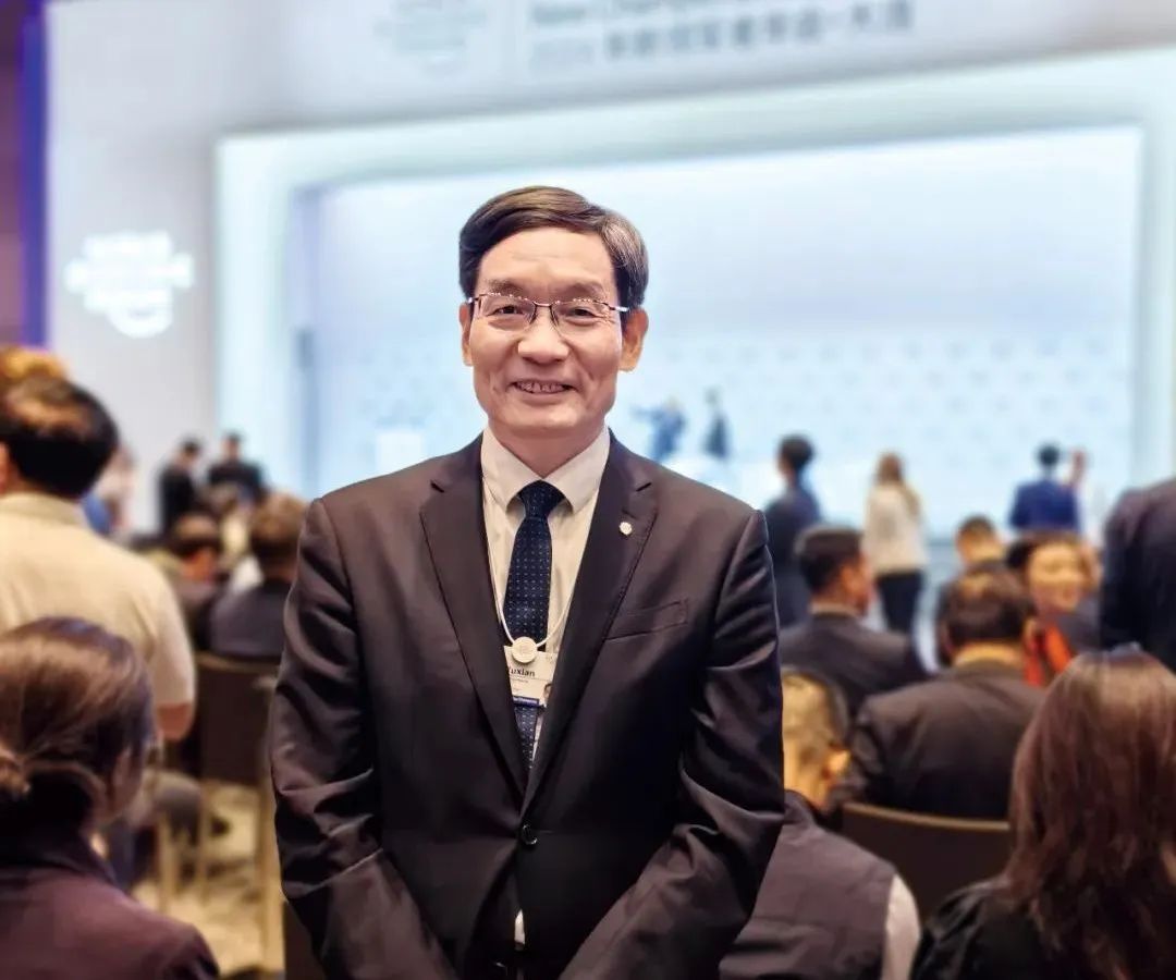 		周育先受邀出席2024年夏日达沃斯论坛_CA88要闻_CA88集团有限公司	